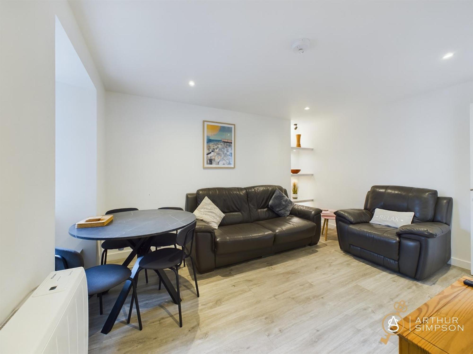 לרוויק Modern Commercial Street Maisonette מראה חיצוני תמונה